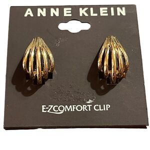 NWT Anne Klein gold tone fluted clip earrings